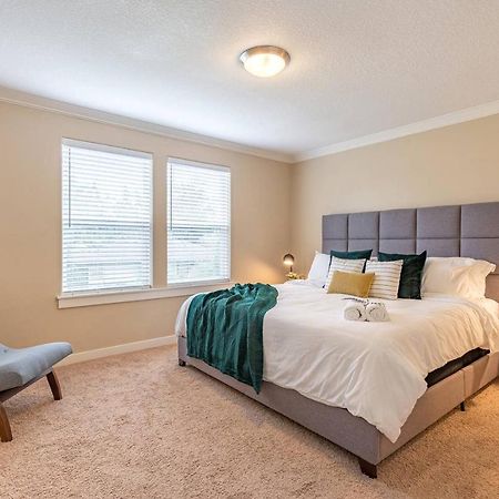 Modern home, Four bedrooms, King Beds Tigard Eksteriør billede