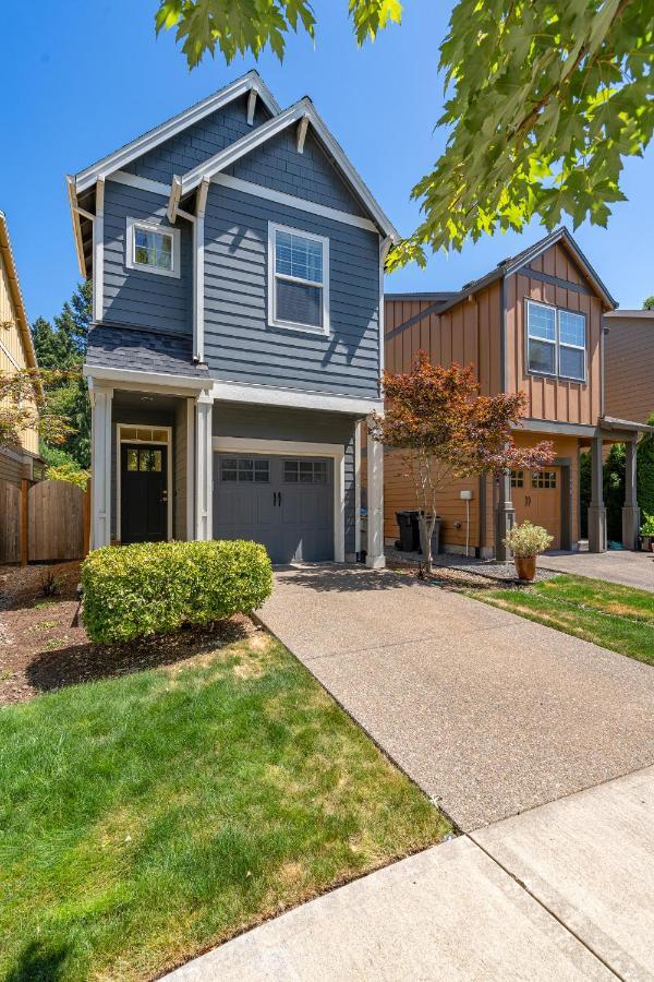 Modern home, Four bedrooms, King Beds Tigard Eksteriør billede
